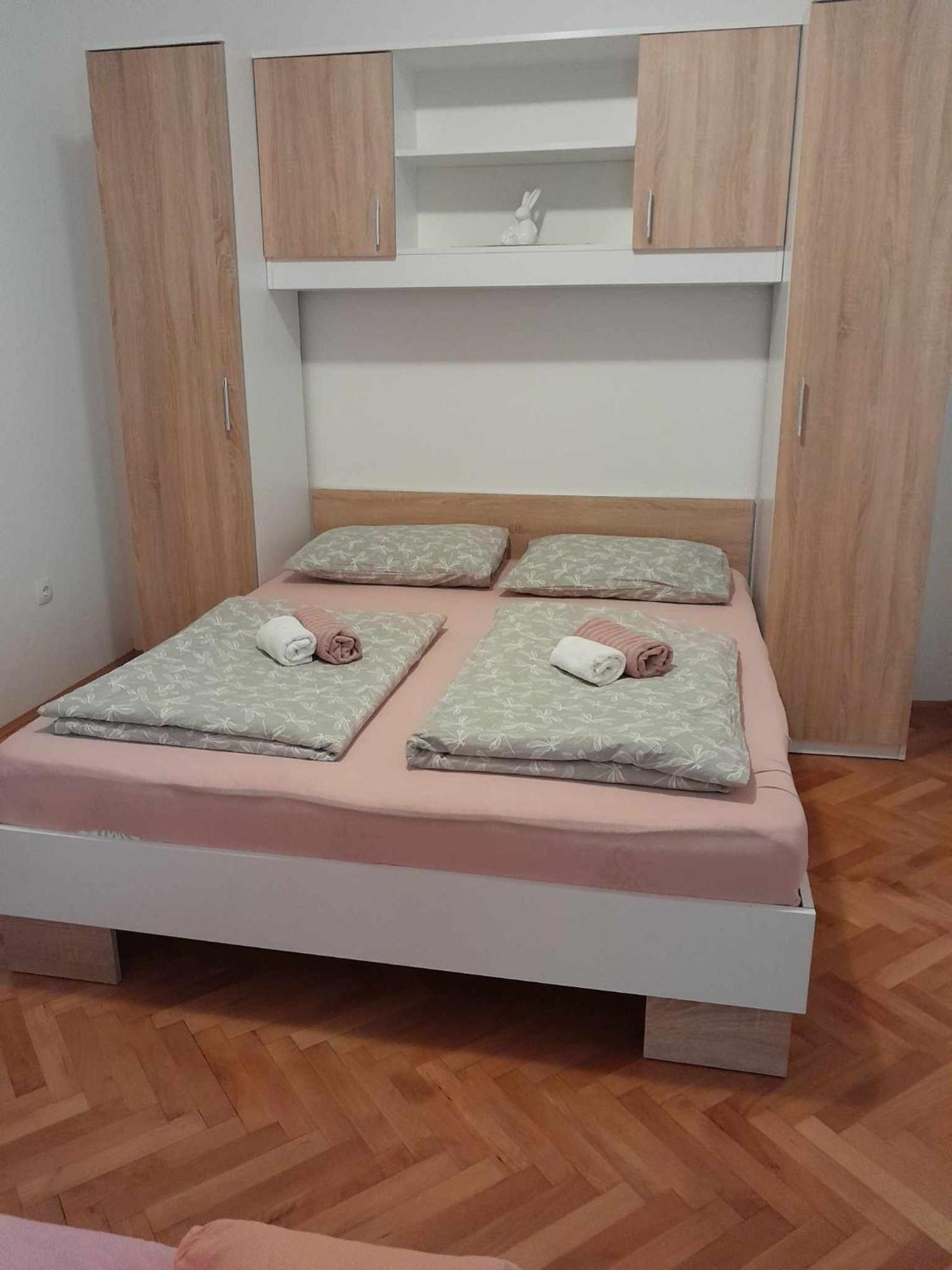 Apartman Larus Starigrad Paklenica Exteriör bild