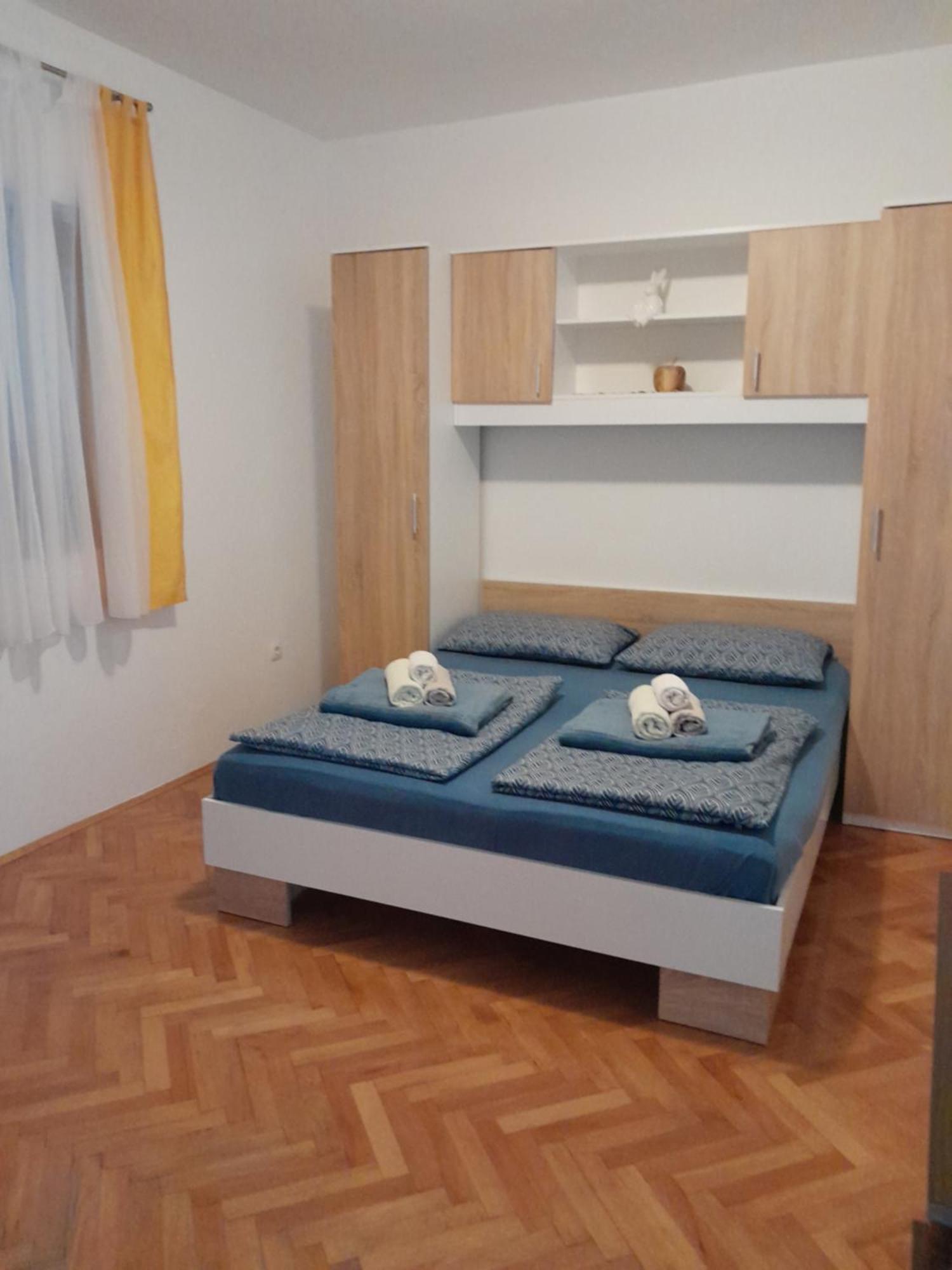 Apartman Larus Starigrad Paklenica Exteriör bild