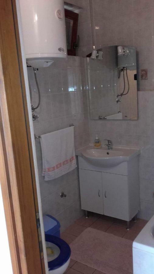 Apartman Larus Starigrad Paklenica Exteriör bild