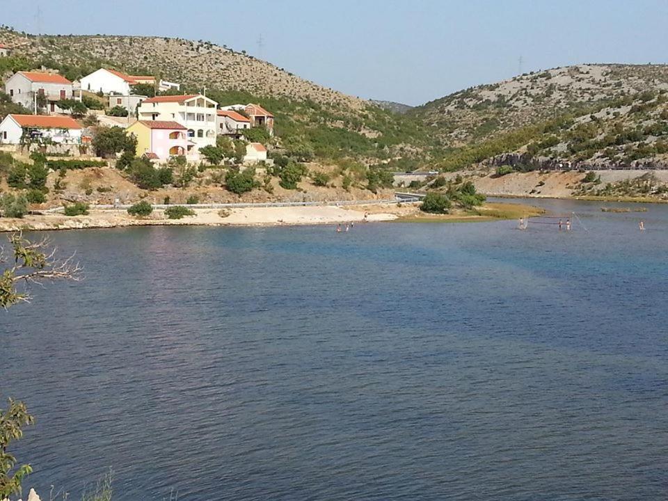 Apartman Larus Starigrad Paklenica Exteriör bild